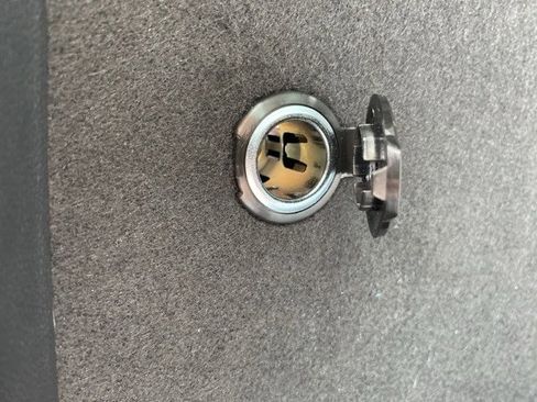 New 2024 Volkswagen Taos SE image 71