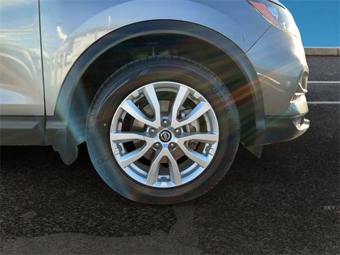 Used 2021 Nissan Rogue Sport S image 29