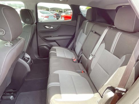 Used 2025 Chevrolet Blazer LT AWD/4WD image 11