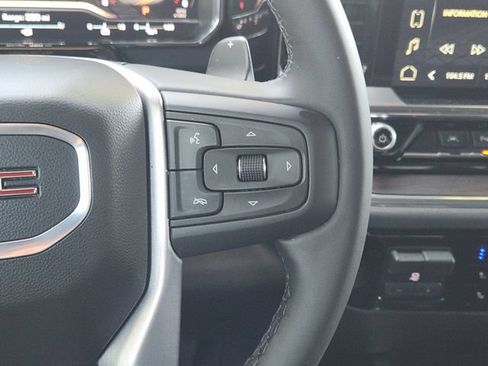 Used 2025 GMC Sierra 1500 SLT w/ SLT Premium Plus Package RWD image 28
