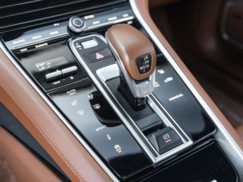 Used 2023 Porsche Panamera 4 image 47