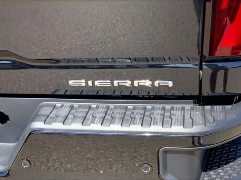 Used 2024 GMC Sierra 2500 Denali Ultimate AWD/4WD image 10