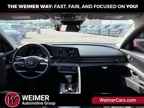 Used 2023 Hyundai Elantra SEL FWD image 15