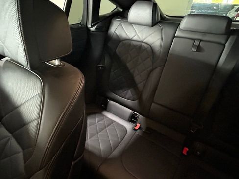 Used 2024 BMW X6 xDrive40i w/ Premium Package image 12