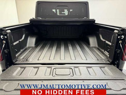 Used 2021 Jeep Gladiator Overland image 11