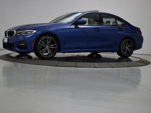Used 2022 BMW 330i xDrive Sedan w/ M Sport Package AWD/4WD image 16