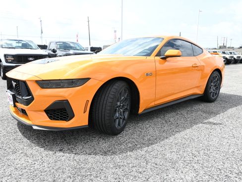 New 2026 Ford Mustang GT Premium w/ GT Performance Package RWD image 7
