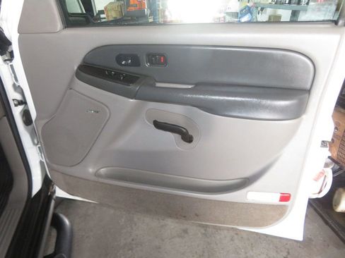 Used 2003 Chevrolet Suburban Z71 AWD/4WD image 32