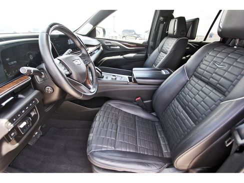 Used 2021 Cadillac Escalade Sport Platinum AWD/4WD image 6