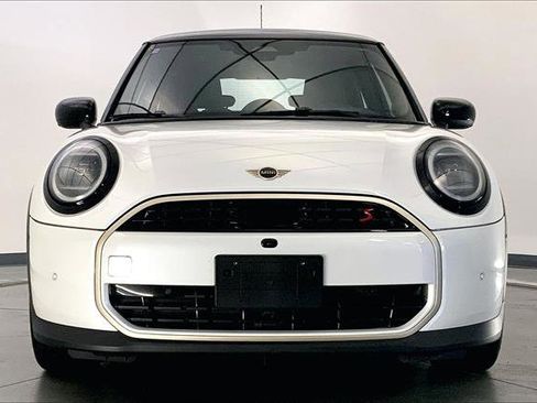 Used 2025 MINI Cooper S image 2