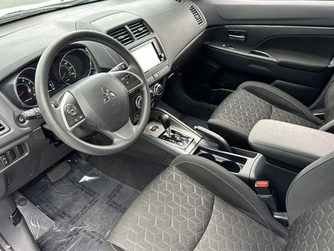 Used 2025 Mitsubishi Outlander Sport ES image 12