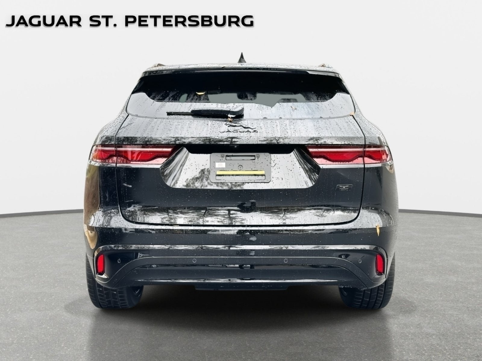 Used 2026 Jaguar F-PACE R-Dynamic S AWD/4WD image 3