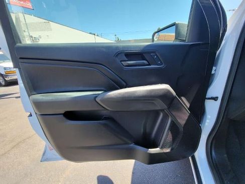 Used 2024 Chevrolet Colorado W/T RWD image 23
