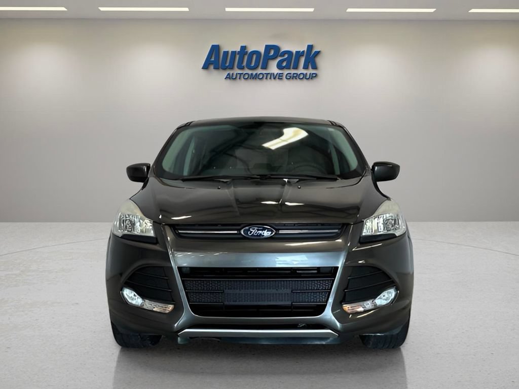 Used 2016 Ford Escape SE FWD image 2