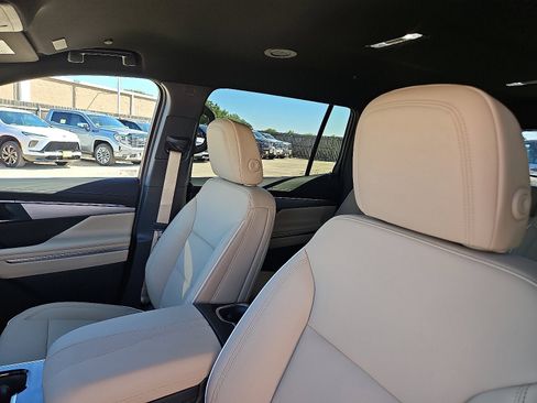 New 2026 Buick Enclave Preferred w/ Power Package image 13