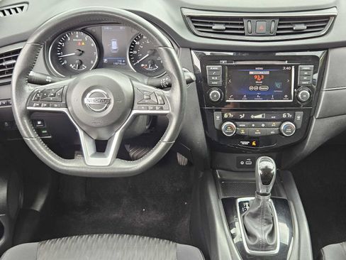 Used 2019 Nissan Rogue SV AWD/4WD image 28