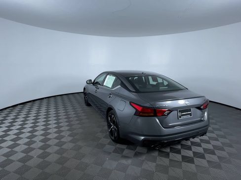 Used 2025 Nissan Altima 2.5 SR AWD/4WD image 7