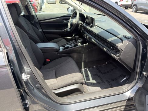 Used 2024 Honda Accord EX image 10
