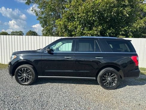 Used 2019 Ford Expedition Limited w/ Equipment Group 301A RWD image 2