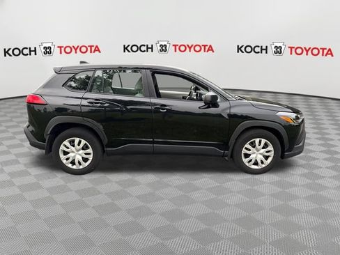 Used 2023 Toyota Corolla Cross L AWD/4WD image 9