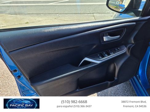Used 2017 Toyota Camry SE FWD image 10