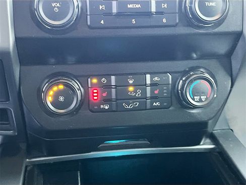 Used 2020 Ford F150 XLT w/ Equipment Group 302A Luxury image 16