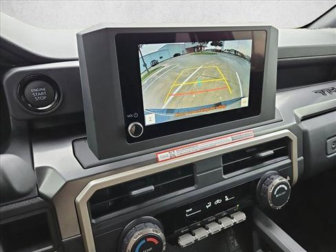 Used 2025 Toyota Tacoma SR5 AWD/4WD image 13