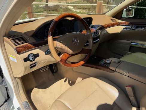 Used 2010 Mercedes-Benz S 550 image 25