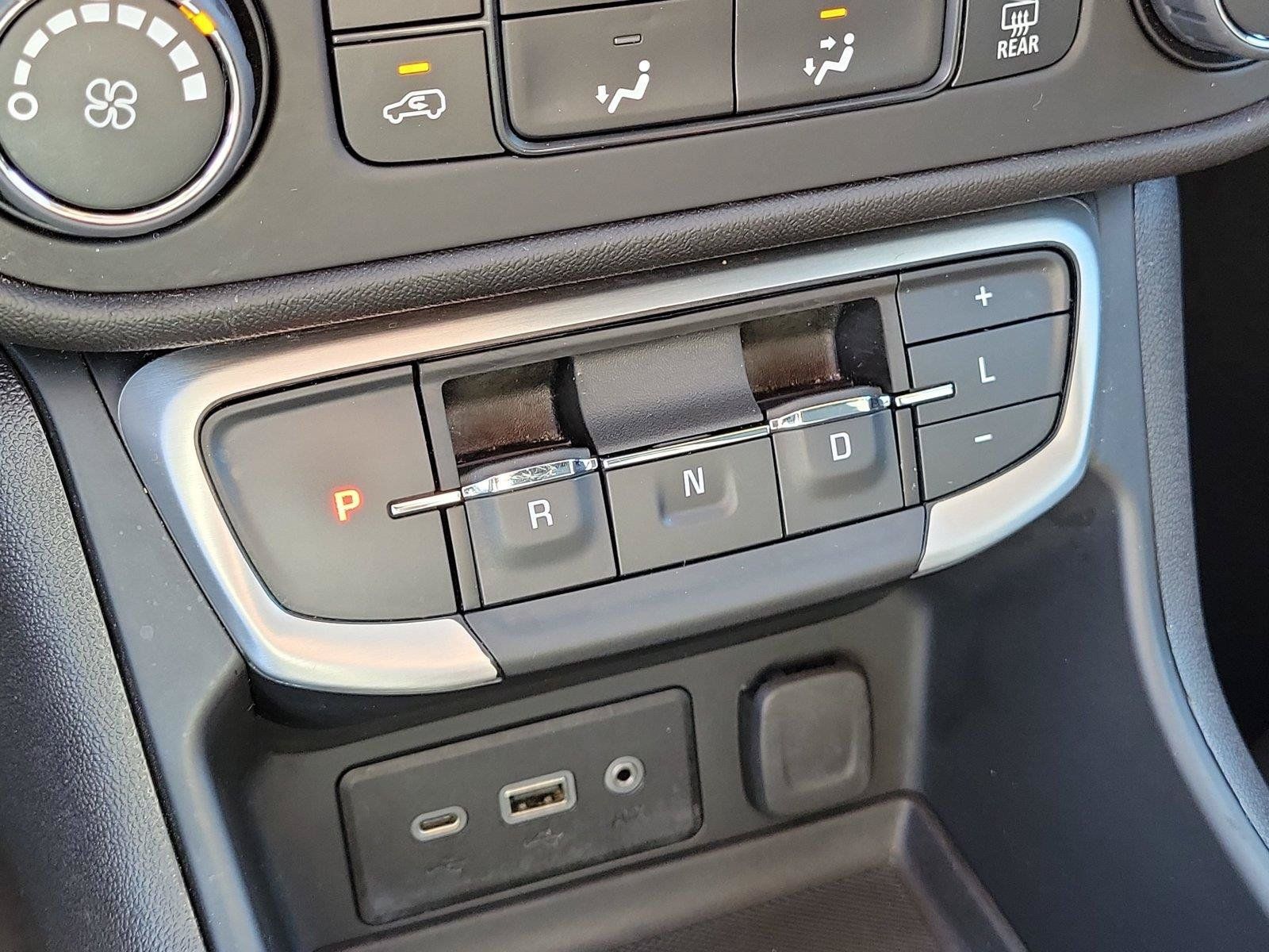 Used 2024 GMC Terrain SLE AWD/4WD image 28