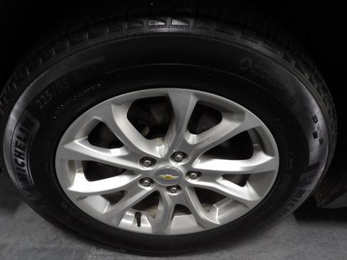 Used 2019 Chevrolet Equinox LS w/ LS Convenience Package FWD image 19
