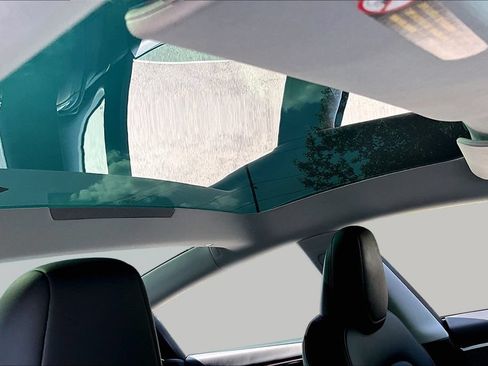 Used 2025 Tesla Model 3 Long Range RWD image 19