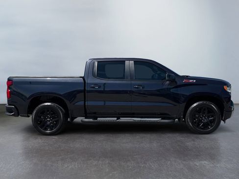 Used 2023 Chevrolet Silverado 1500 RST w/ Z71 Off-Road Package AWD/4WD image 2
