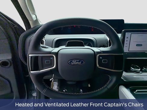 New 2026 Ford Expedition Platinum w/ Driver's Package AWD/4WD image 17