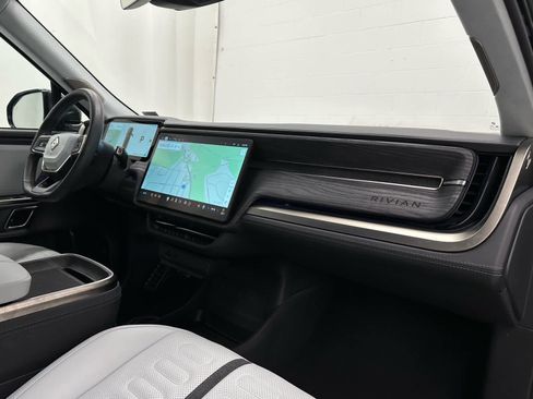Used 2023 Rivian R1T Adventure image 17