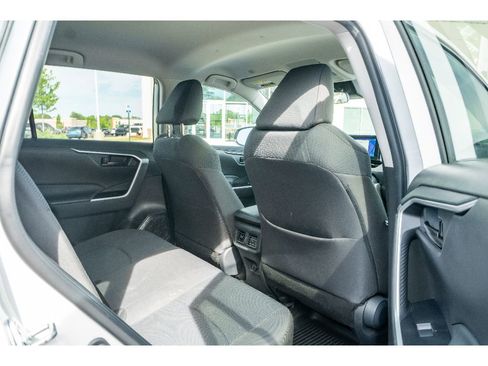 Used 2023 Toyota RAV4 LE FWD image 16