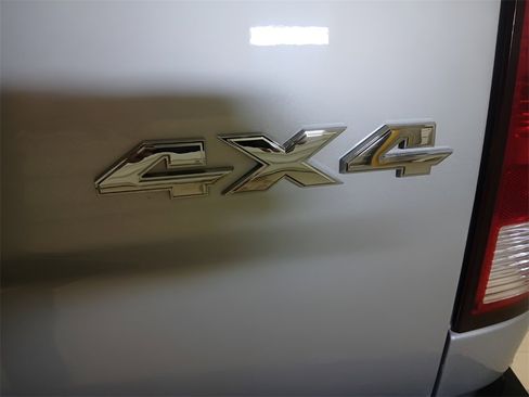 Used 2016 RAM 2500 Tradesman w/ Chrome Appearance Group image 23