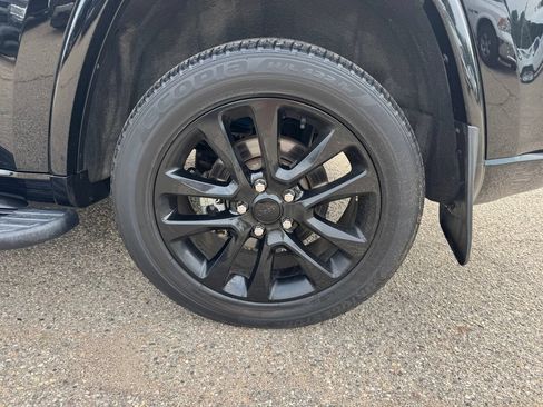 Used 2022 Jeep Grand Cherokee Laredo X AWD/4WD image 28