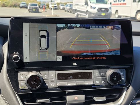 Used 2025 Toyota Grand Highlander AWD image 14