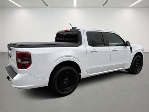 Used 2025 Ford Maverick Lobo image 4