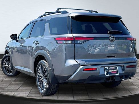 New 2026 Nissan Pathfinder SL FWD image 4