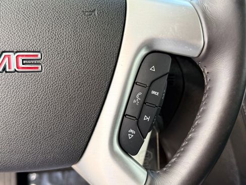 Used 2017 GMC Acadia Limited SLT image 29