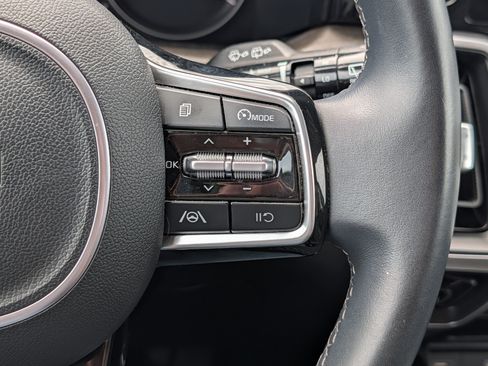 Certified 2023 Kia Sorento S w/ Panoramic Sunroof Package AWD/4WD image 30