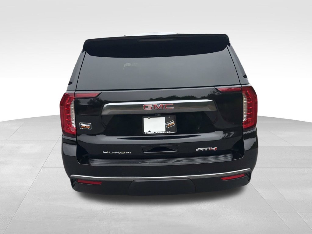 Used 2024 GMC Yukon XL AT4 w/ AT4 Premium Plus Package AWD/4WD image 4