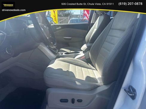 Used 2013 Ford C-MAX Energi SEL FWD image 12