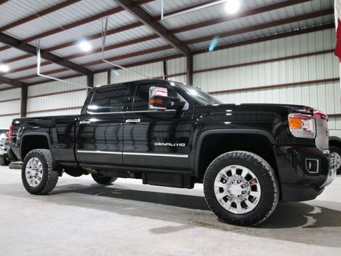 Used 2016 GMC Sierra 2500 Denali w/ Duramax Plus Package image 15