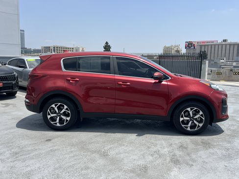 Used 2020 Kia Sportage LX w/ LX Popular Package FWD image 9