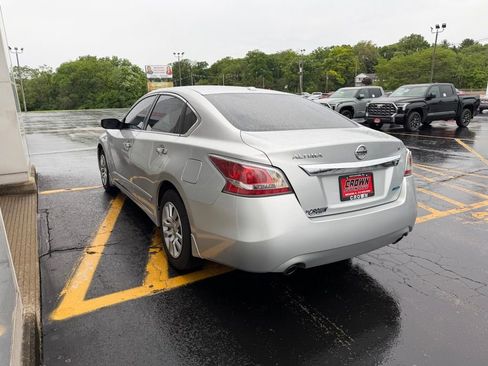 Used 2014 Nissan Altima 2.5 S w/ Display Audio Package FWD image 7