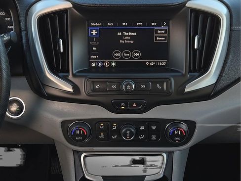 Used 2023 GMC Terrain SLE w/ Driver Convenience Package image 11