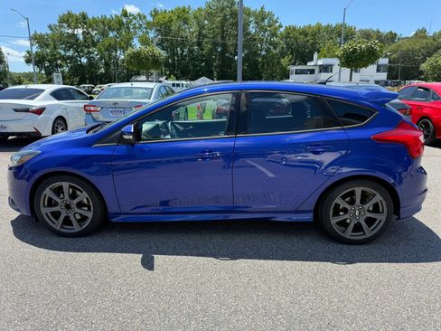 Used 2013 Ford Focus ST FWD image 4
