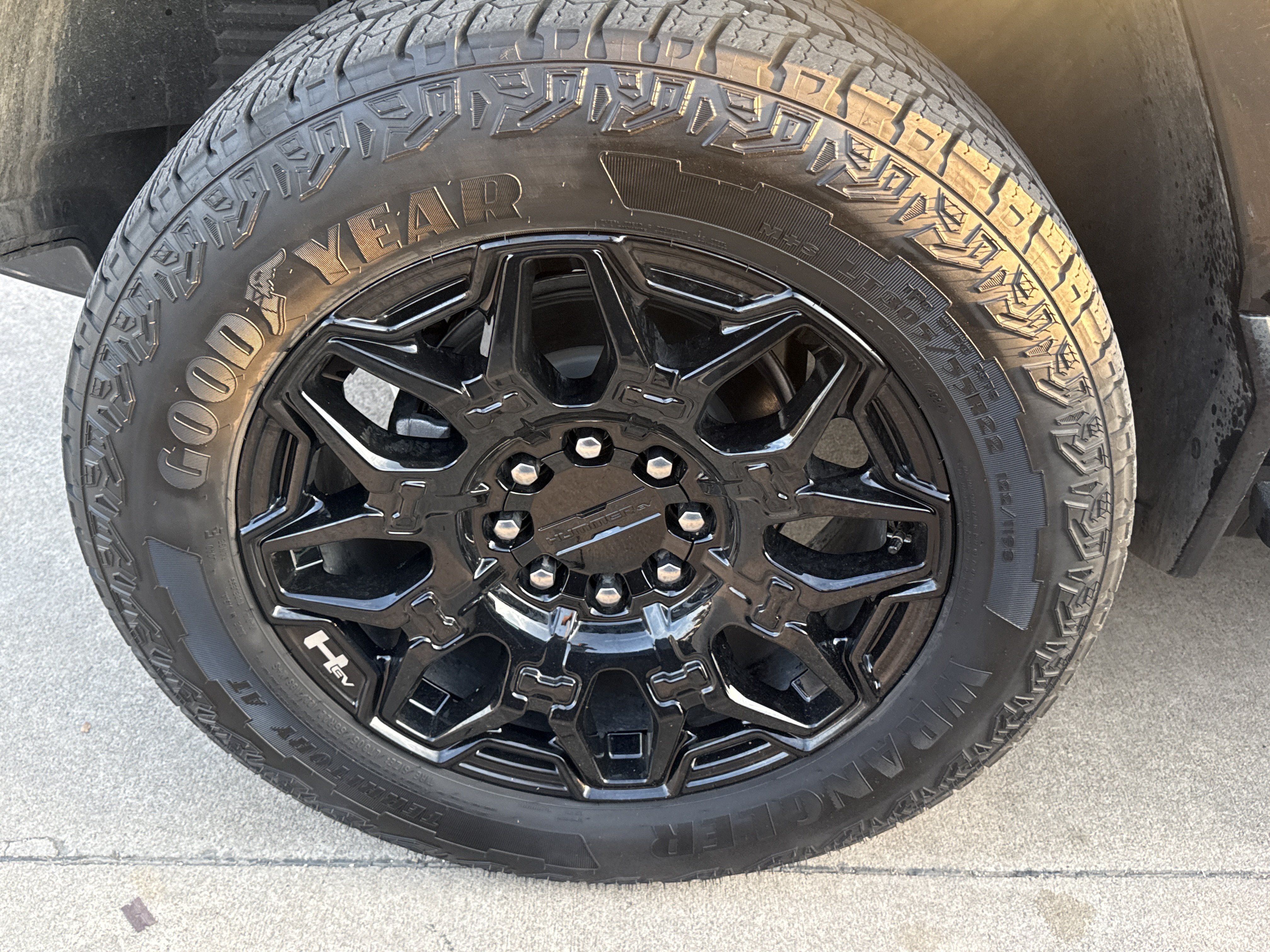 Used 2025 GMC Hummer EV 2X AWD/4WD image 4